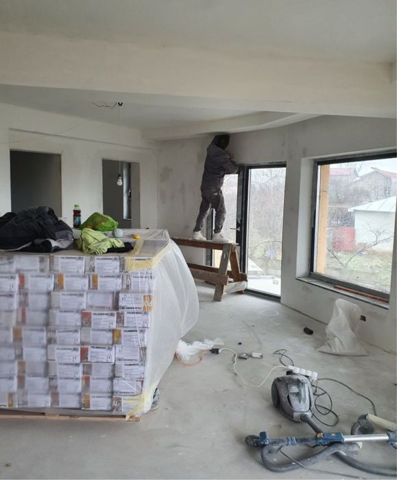 Firma de constructi executam servici dela A Z