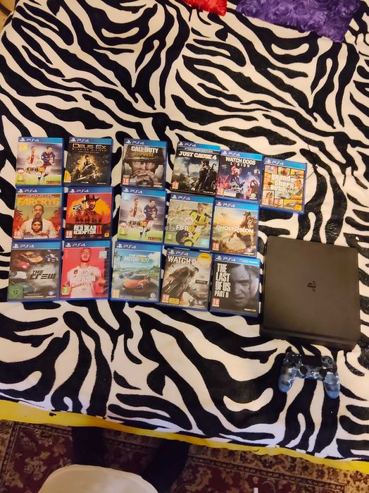 Vand ps4 slim versiune 2018 in stare foarte buna