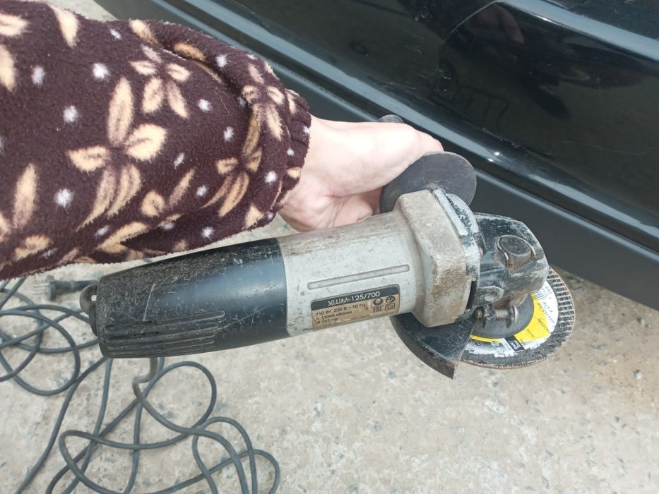 Болгарка барі жасап тур зашиткасымен срочно сатып жатырм