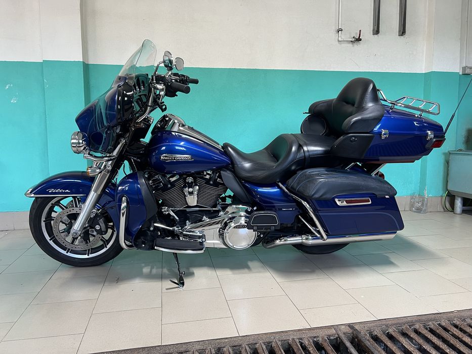 Harley Davidson Electra glide(street glide) sau schimb cu pan america