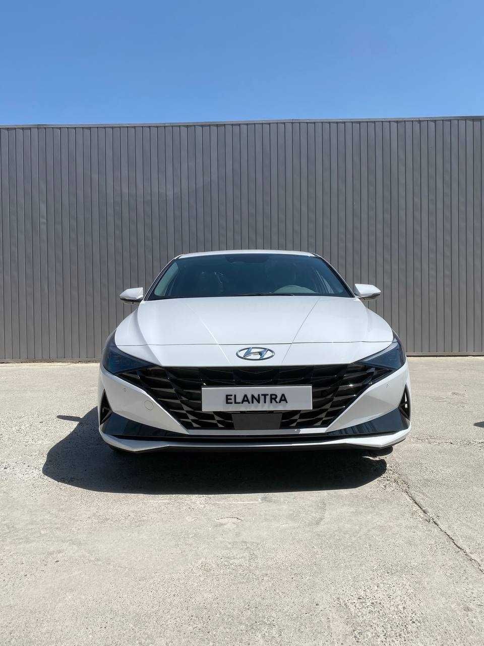 Hyundai Elantra CN7 Luxe