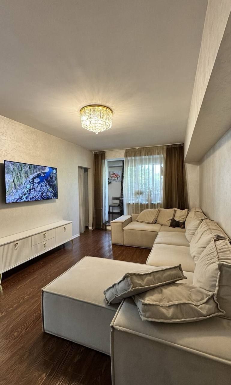 Продаётся 2в3 комнатная Саламатина