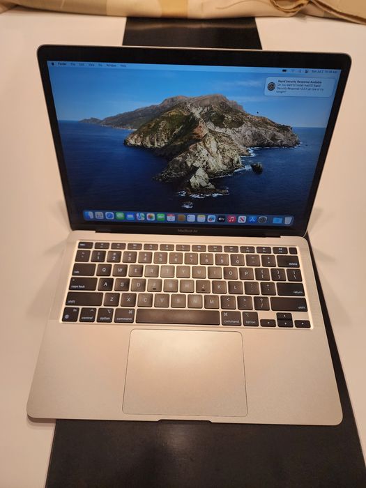 Лаптоп Apple MacBook Air