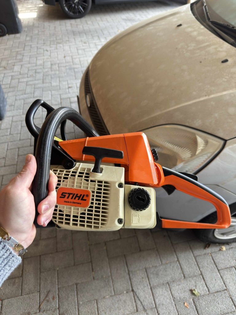 Vand Stihl 023 și un Stihl 039