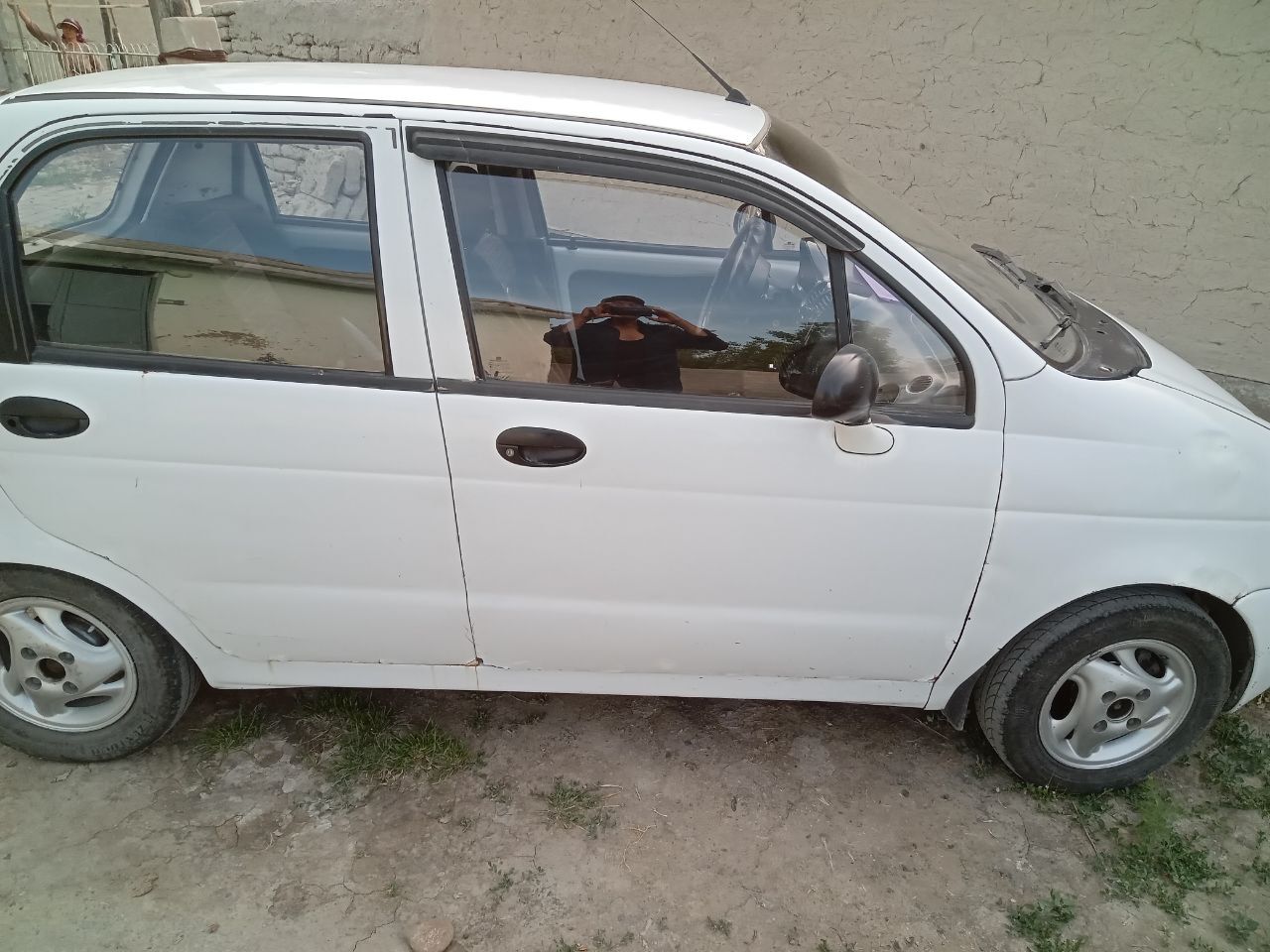 Matiz sotiladi rangi oq
