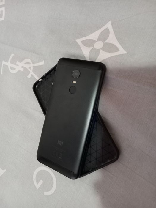 Redmi 5 plus yaxshi xolatda aybi yoq abmen bor