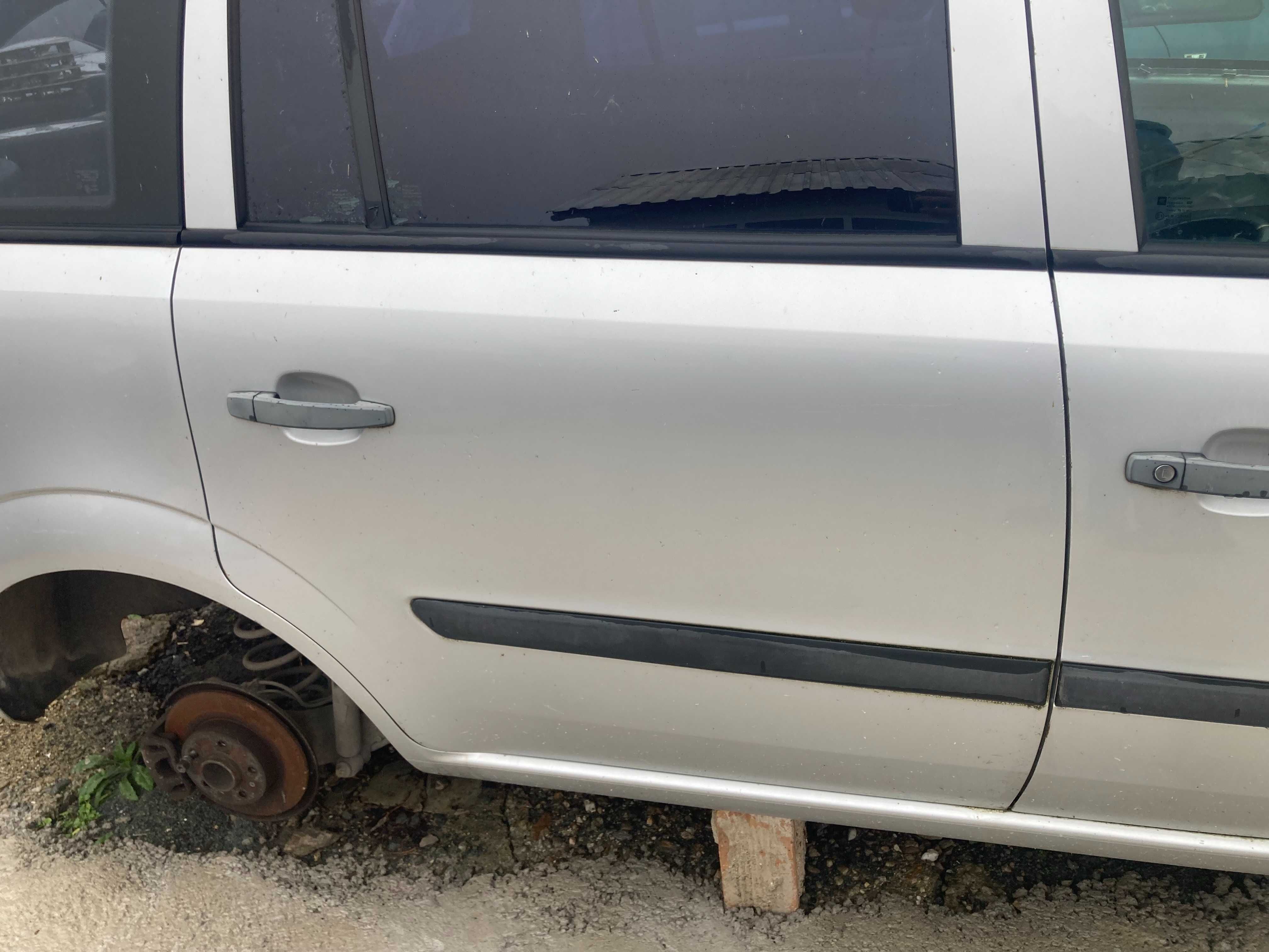 Врата врати опел зафира б opel zafira b