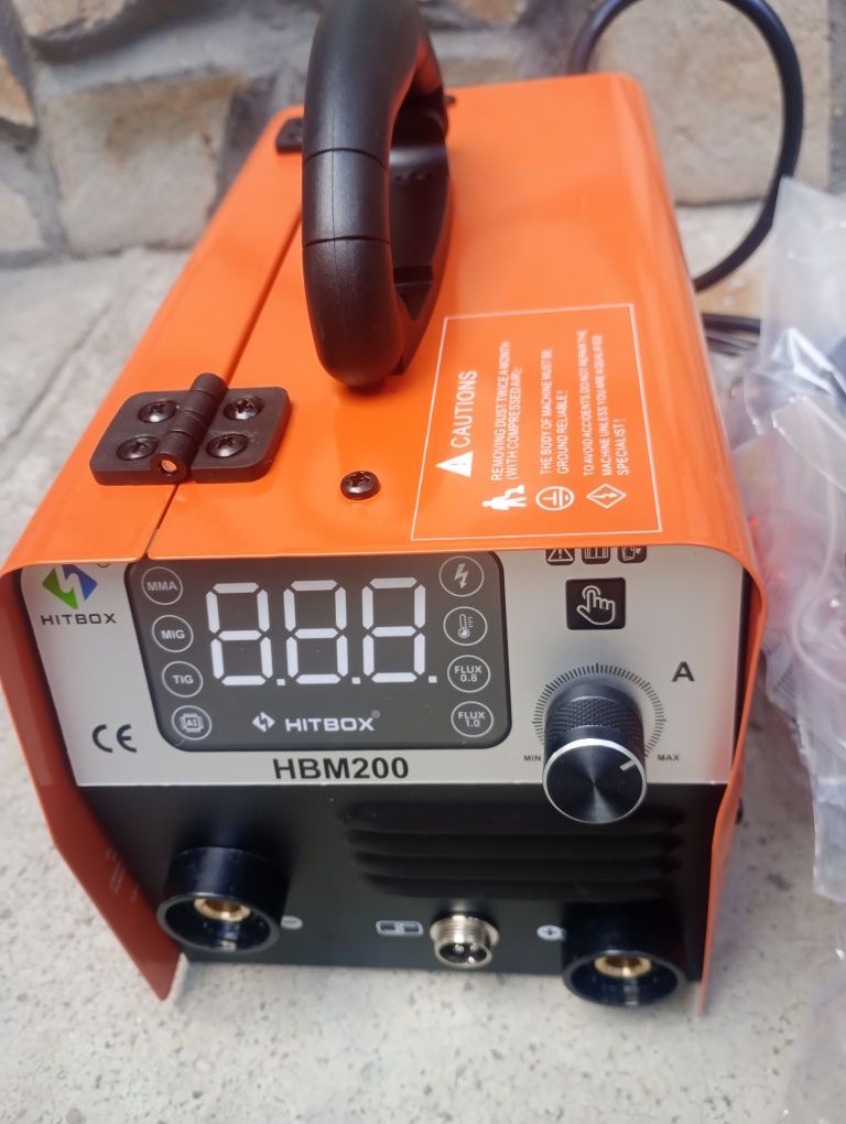 Електрожен + телоподавашо 3в1 Hitbox HBM 200 MMA MIG LIFT TIG