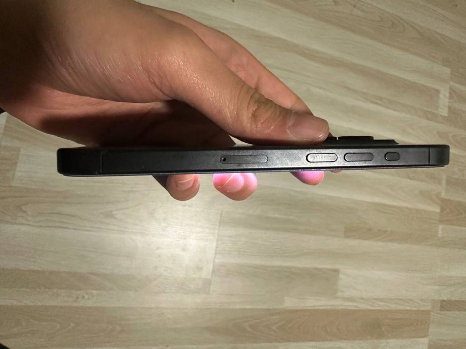 Продается iphone 15 pro 128gb идеал состояния