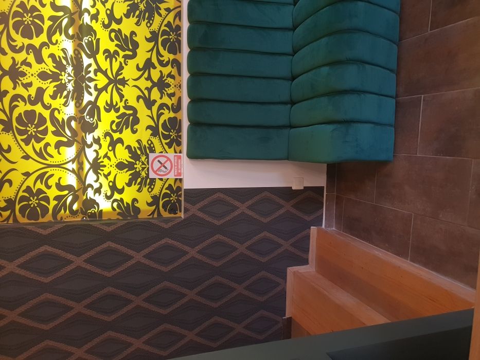 Canapele restaurant matlasate