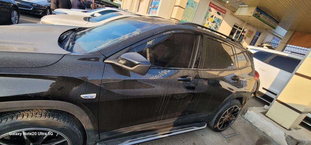 Xolati yashi kraskasi toza