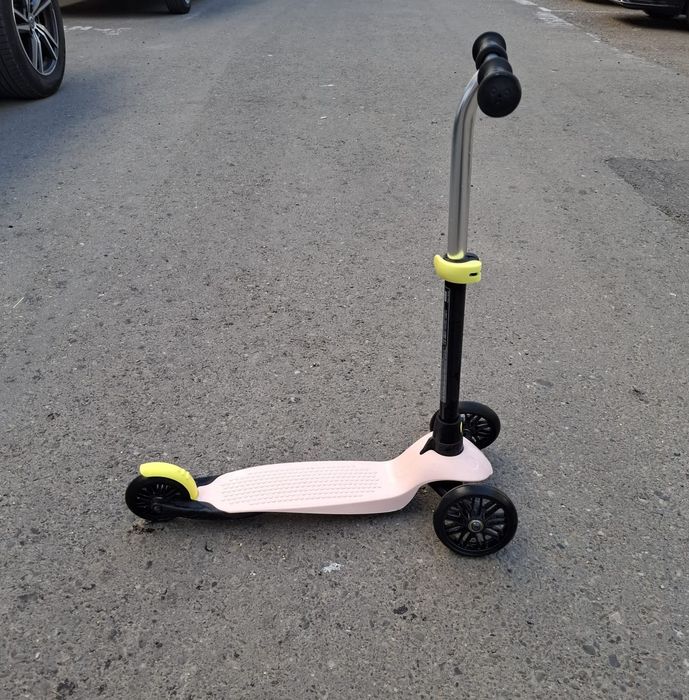 Vând trotinetă fetițe
