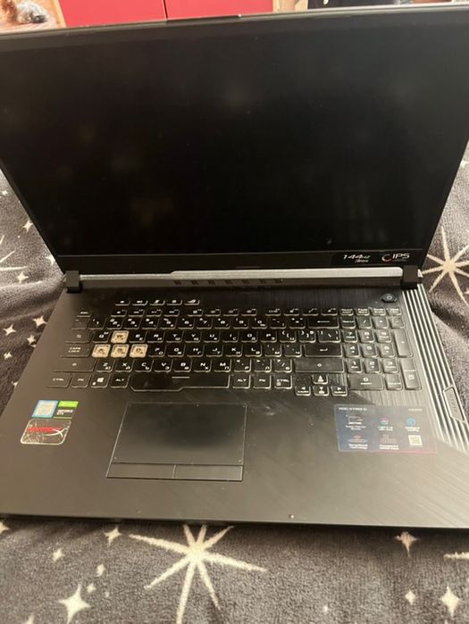 Продавам спешно Лаптоп Асус