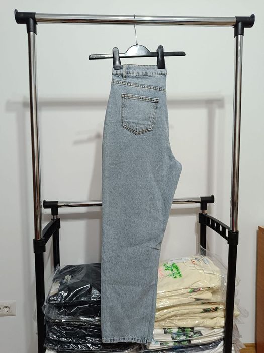 Blugi la modă pentru femei