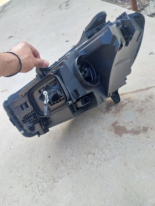 Десен фар mercedes C klass w206