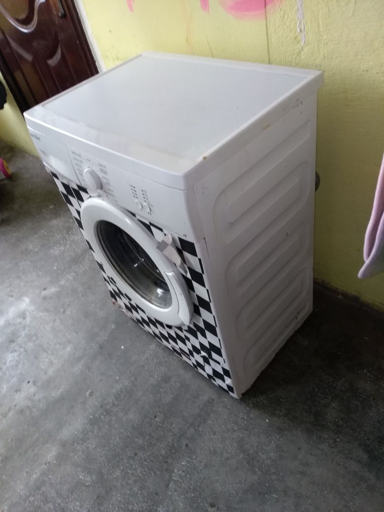 Vand lada frigorifica și mașina de spălat rufe de 6kg