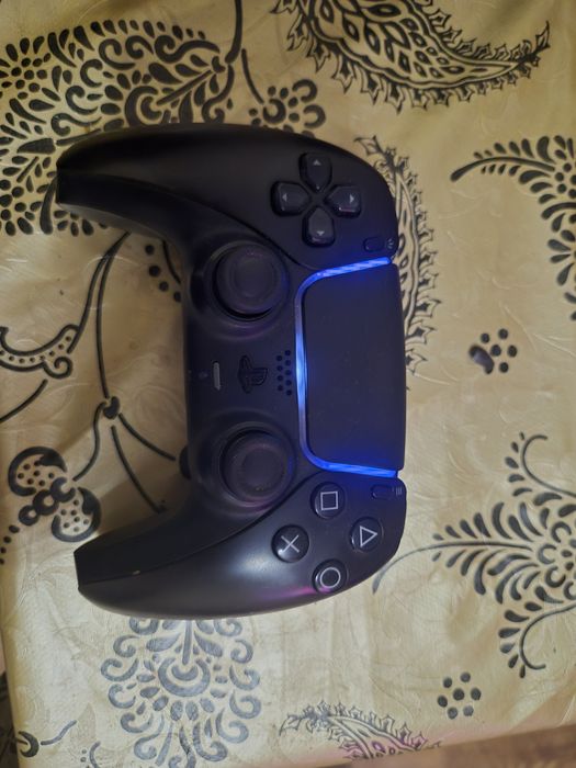 Продам геймпад  dualsense  (Black)  б/у