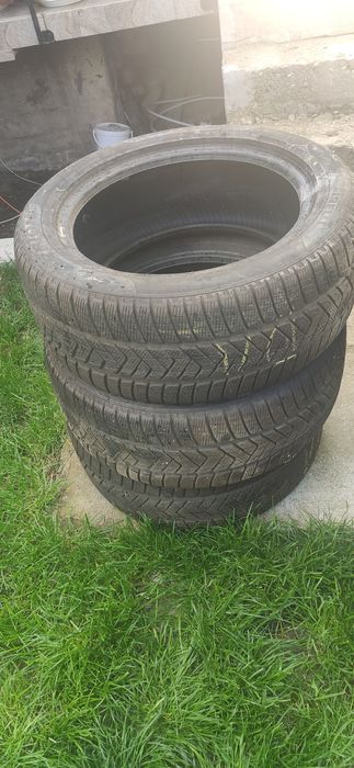 1бр. Зимна гума Pirelli 255/50/R19 DOT 4117