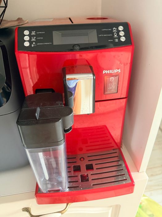 Expresor de cafea Philips cu boabe!