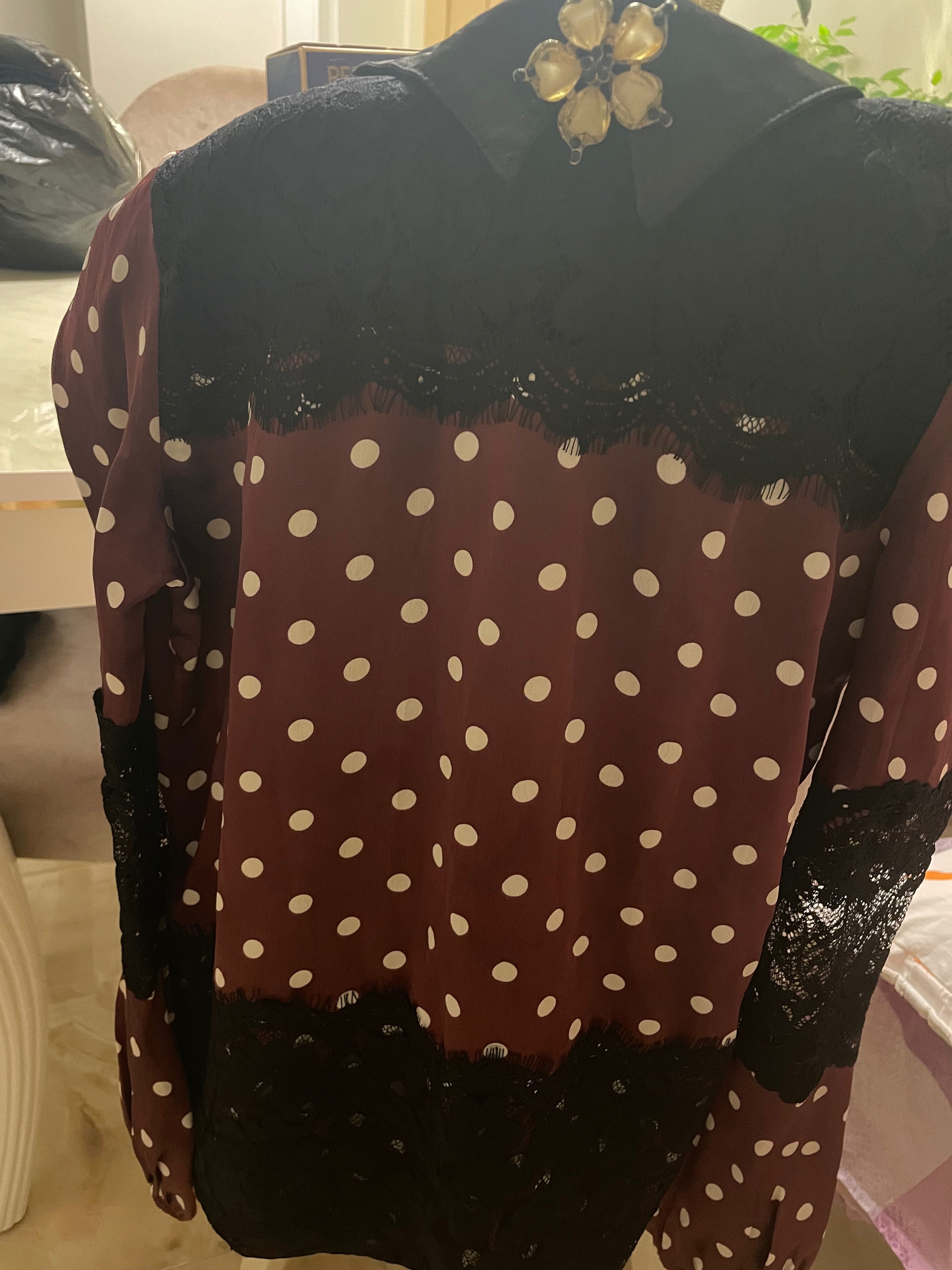 Красива блуза с Бордо и точки