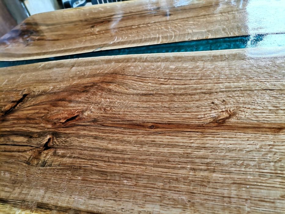 Плот изработен от червен дъб и епоксидна смола