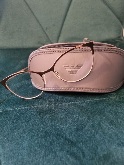 Ochelari Emporio Armani model deosebit Noi