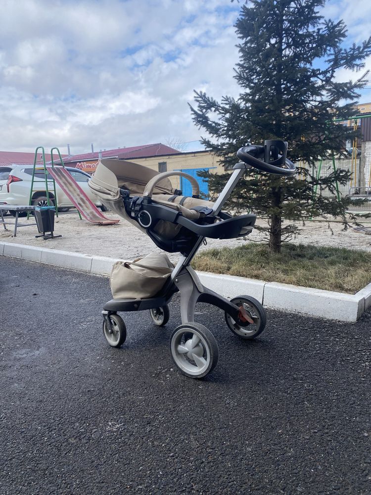 Продам коляску Stokke