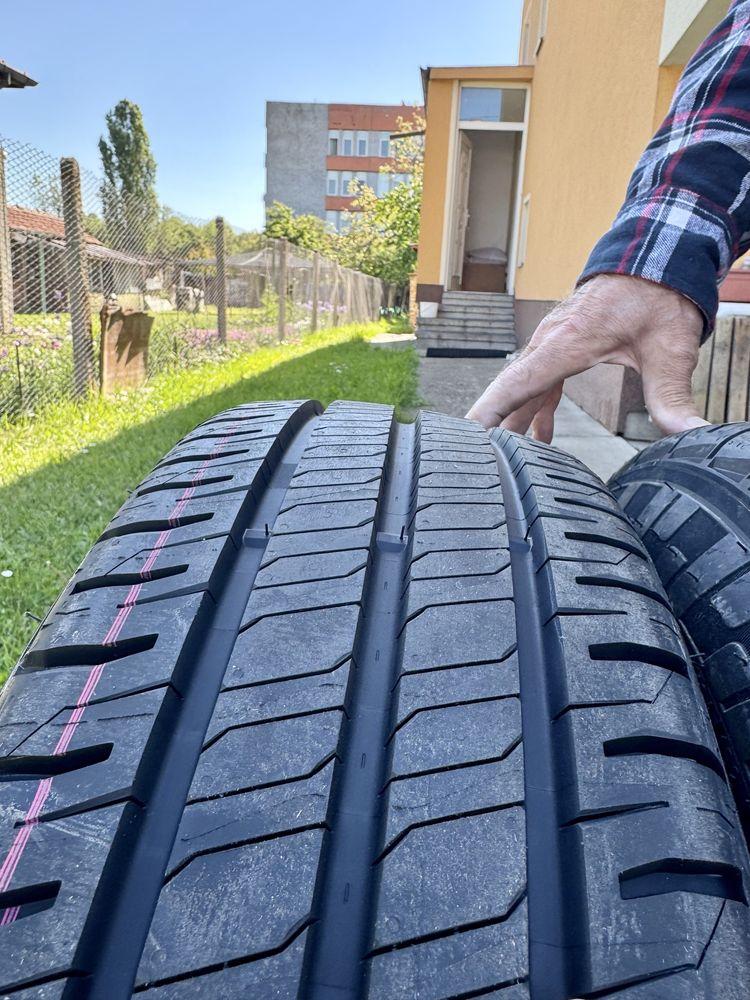 2 бр. Гуми 195/65/16c  за бус летни  KLEBER TRANSPRO 2
