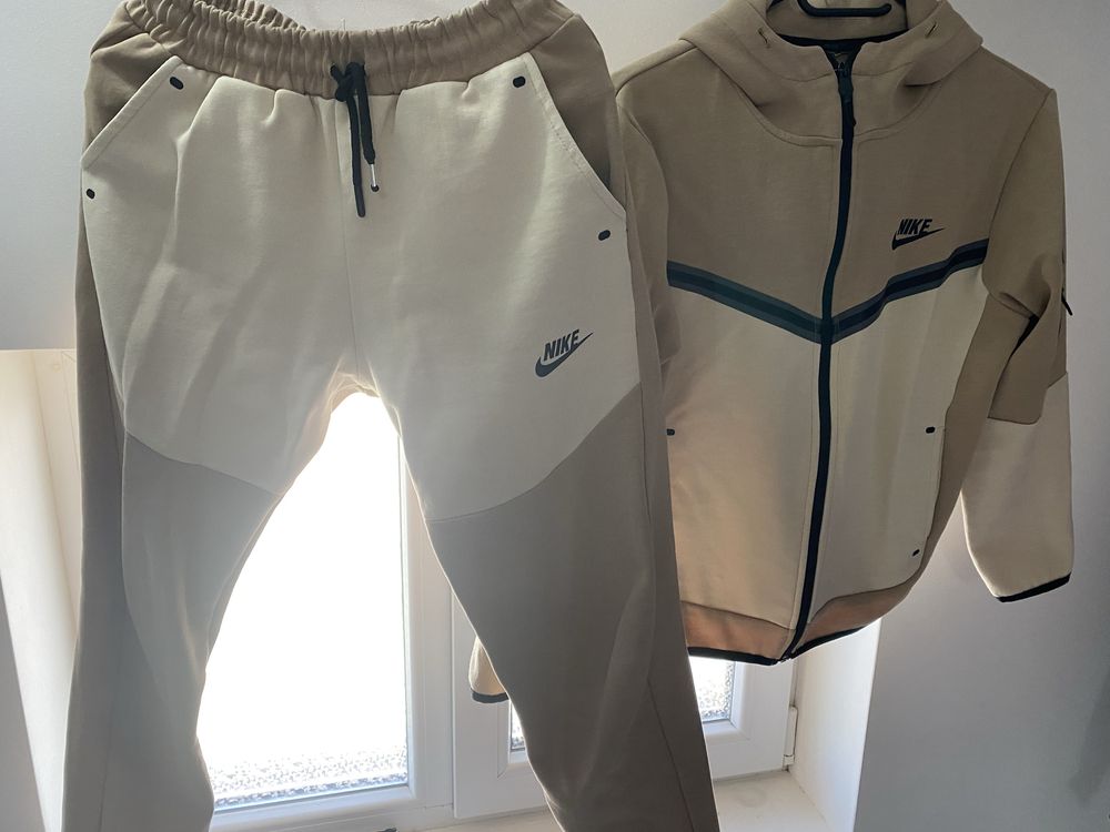 Nike tech fleece ,nike екип ,клинове,блузи