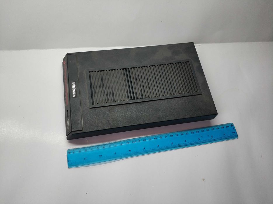 Метална кутия. Пластмасова кутия. Алуминиева кутия.