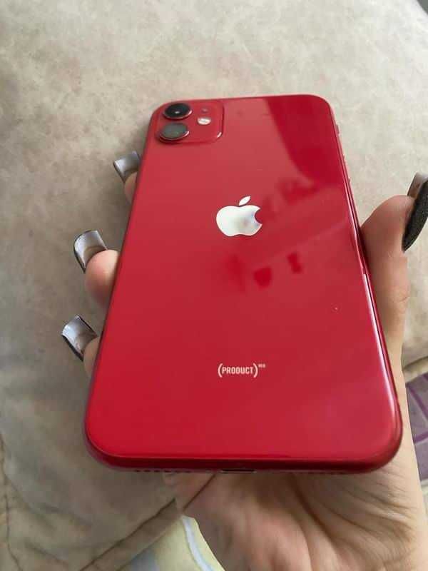 Продам iPhone 11 64