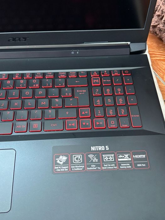 Laptop Gaming Acer Nitro model AN517-54-529X 17,3 INCH