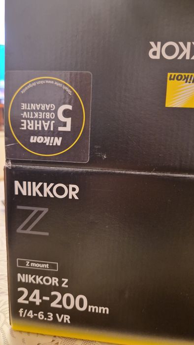 Obiectiv foto Nikon z 24-200 Vr