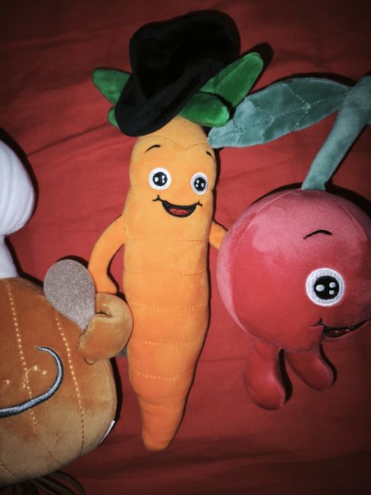 Lot 4 plusuri impecabile