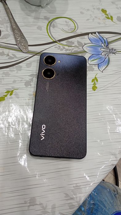 Продается телефон Виво