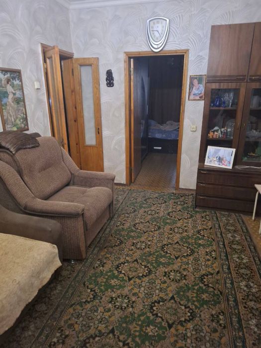 Центр Ц5 4 комнатная 3 этаж, 85м2. Кирпич. Ремонт средний