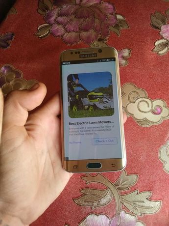Samsung Galaxy S6 Edge.Oригинално зарядно и bluethoot слушалки,Нови