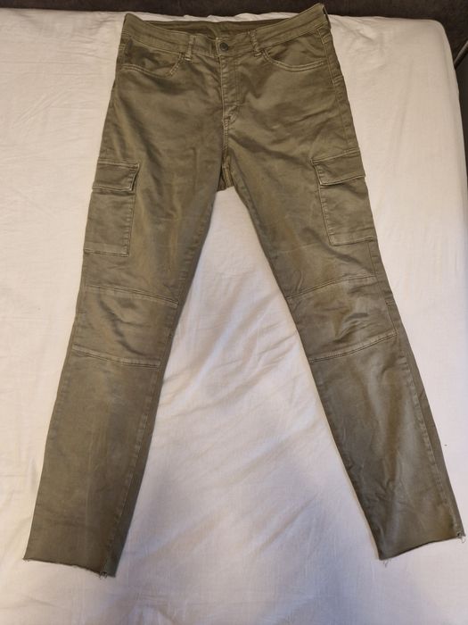 Pantaloni verde-khaki, H&M
