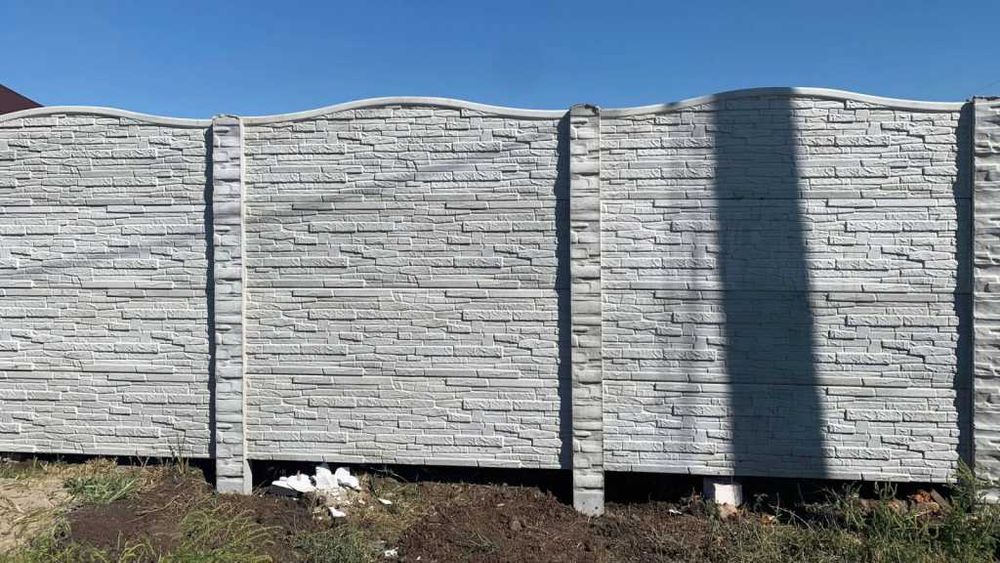 Garduri placi beton ,Coame gard .Palarii gard beton, jud .Botosani