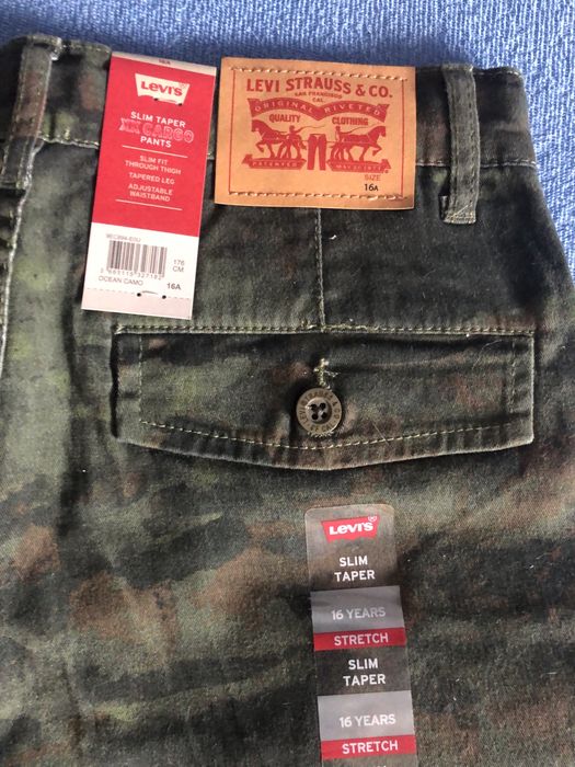 Blugi Levi’s baieti 16 ani