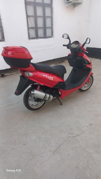 Skuter fekon 150