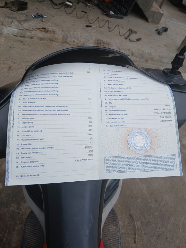 Vând scuter Gilera rumen 49cc