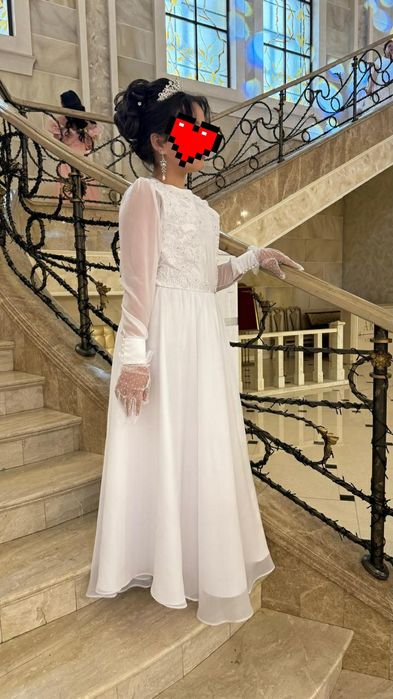 Белое платье в пол