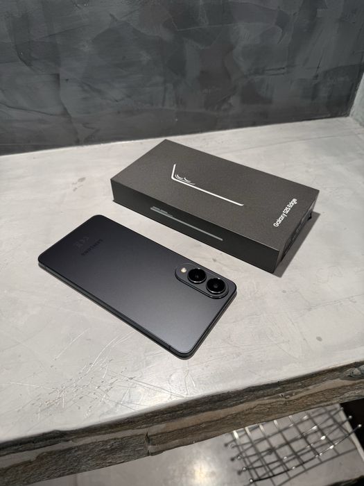 КАТО ЧИСТО НОВ Samsung Galaxy S25 Edge