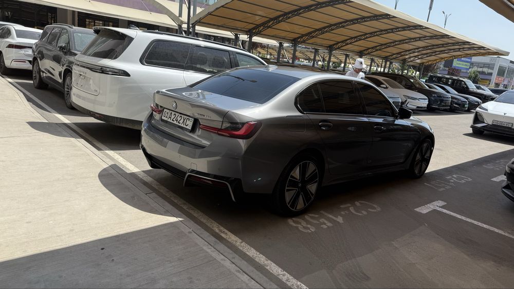 BMW I3 35L 2023 yil