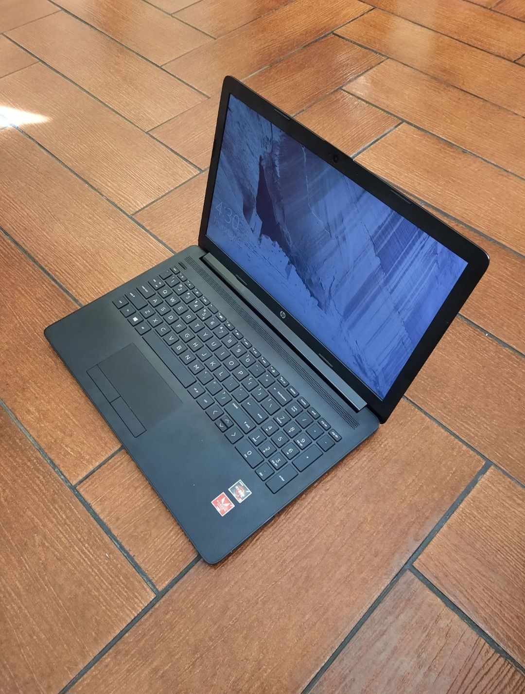 Laptop HP AMD Ryzen 5