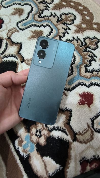 Продам телефон Vivo Y17s