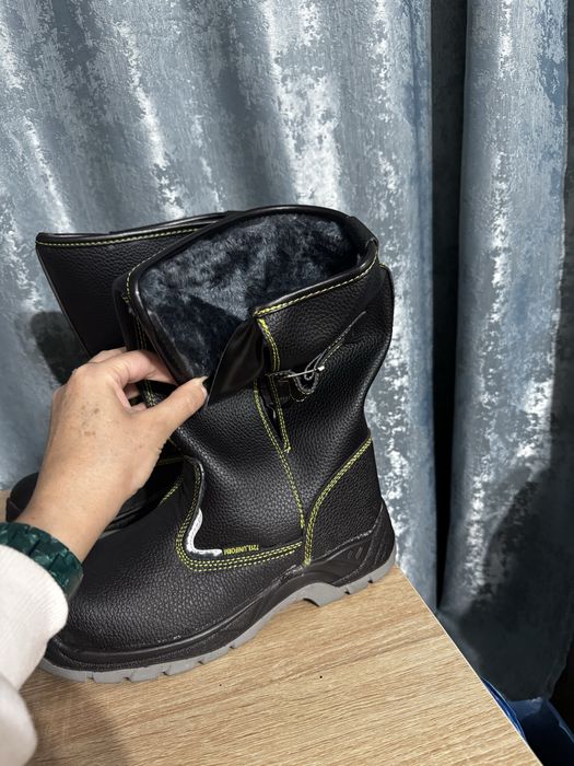 Продаю сапоги рабочие