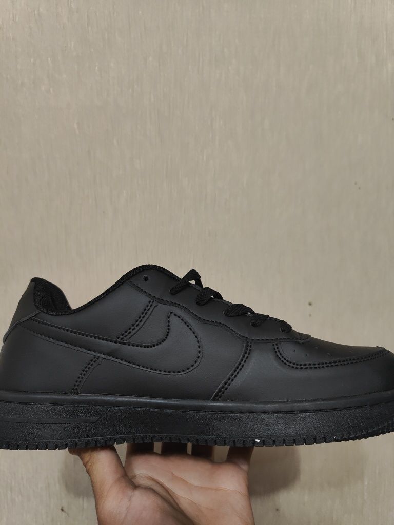Кроссовки Air Force 1 черного цвета