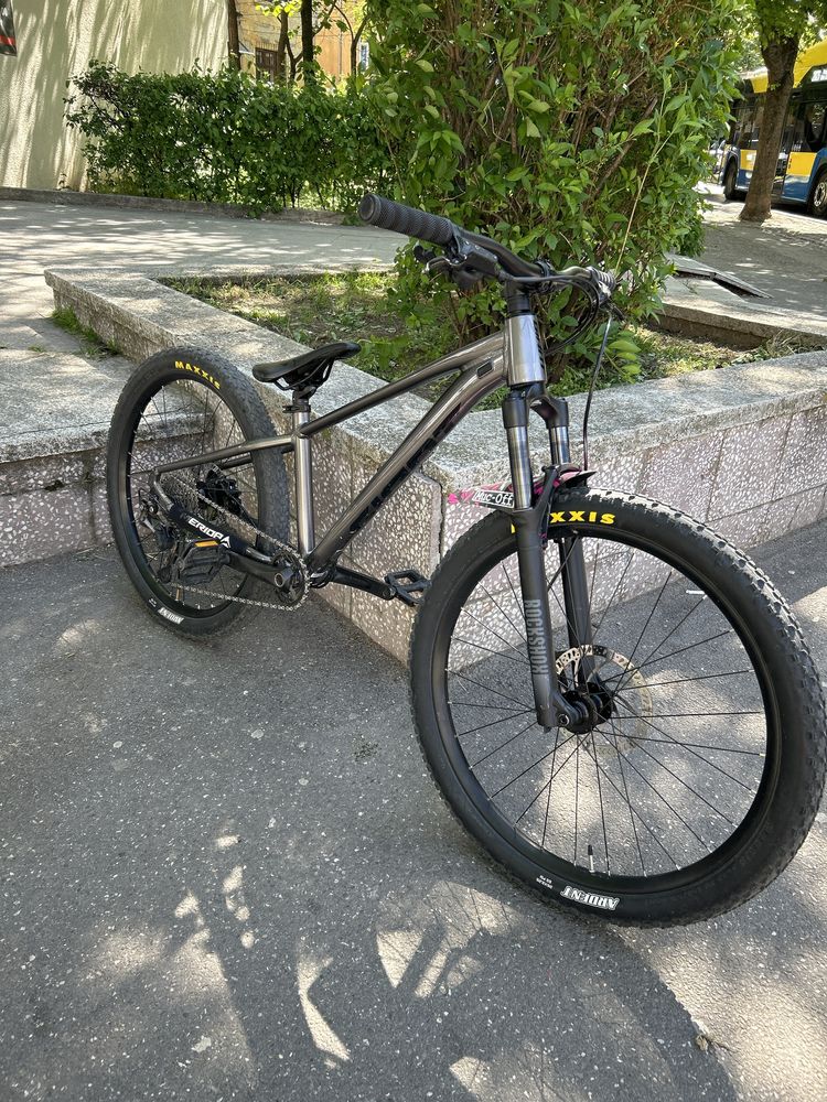 Bicicleta Giant STP 26